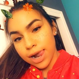 Meet your Posher, Johnaé